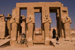 Boznstveniot del od Luksor