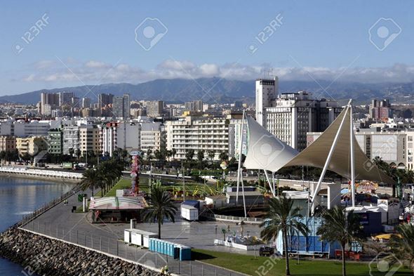 31980075-la-ciudad-de-las-palmas-en-la-islandia-canarias-de-españa-en-el-océano-atlántico-