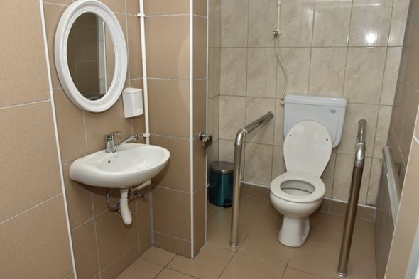 OU Kire Gavriloski - toalet za lica  so posebni potrebi